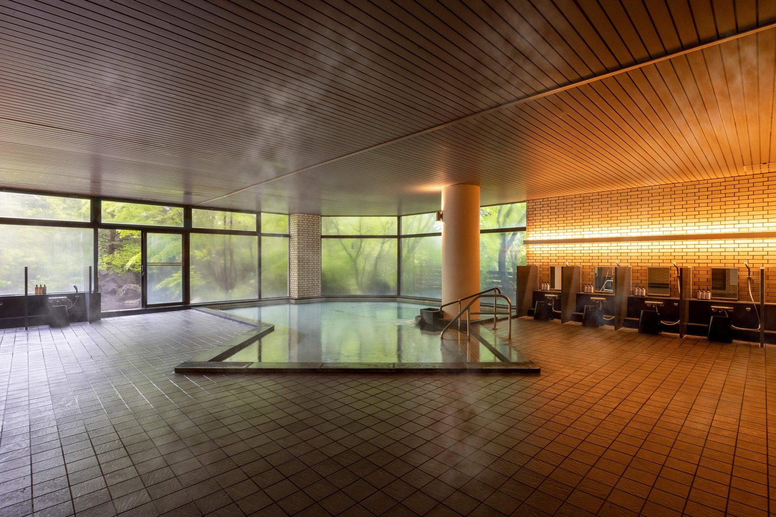 Hot springs and large baths Main Visual | Mercure Urabandai Resort & Spa